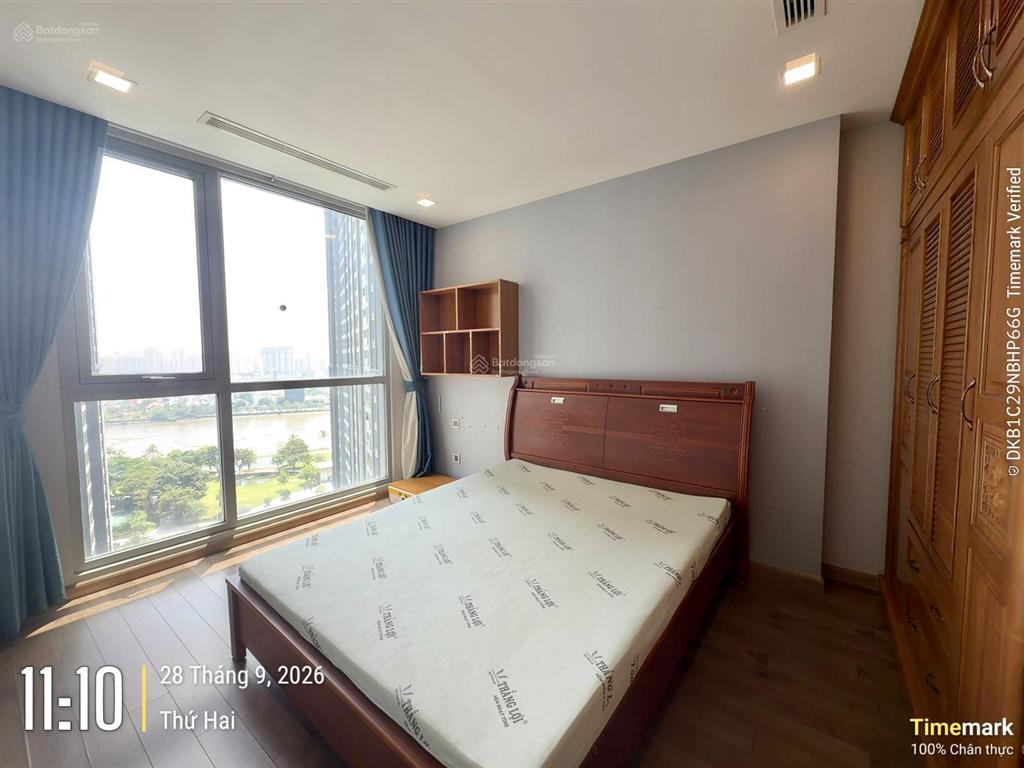Trống 3pn 2 ban công, 116.4m2, giá cực tốt 27,7 triệu/tháng view sông, hướng mát cả ngày
