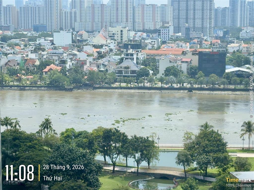 Trống 3pn 2 ban công, 116.4m2, giá cực tốt 27,7 triệu/tháng view sông, hướng mát cả ngày