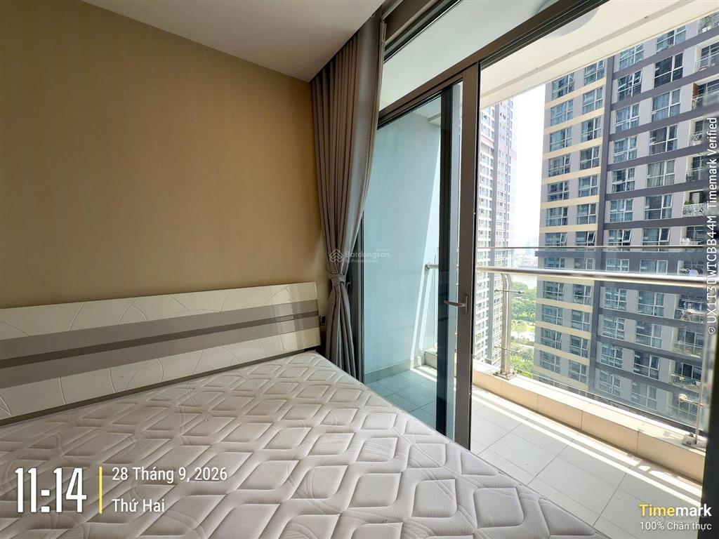Trống 3pn 2 ban công, 116.4m2, giá cực tốt 27,7 triệu/tháng view sông, hướng mát cả ngày