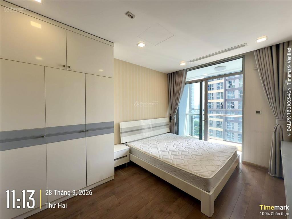 Trống 3pn 2 ban công, 116.4m2, giá cực tốt 27,7 triệu/tháng view sông, hướng mát cả ngày