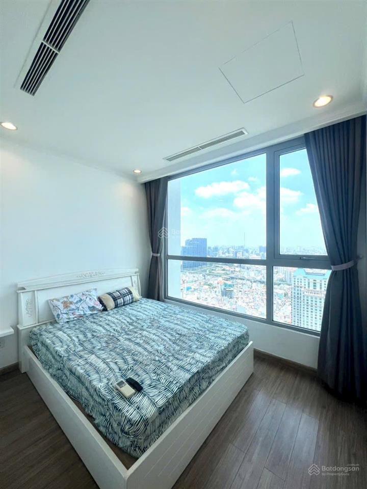 Bán gấp 3pn, 122m2 giá 13,5 tỷ, đã có sổ, view thoáng. nhà mới