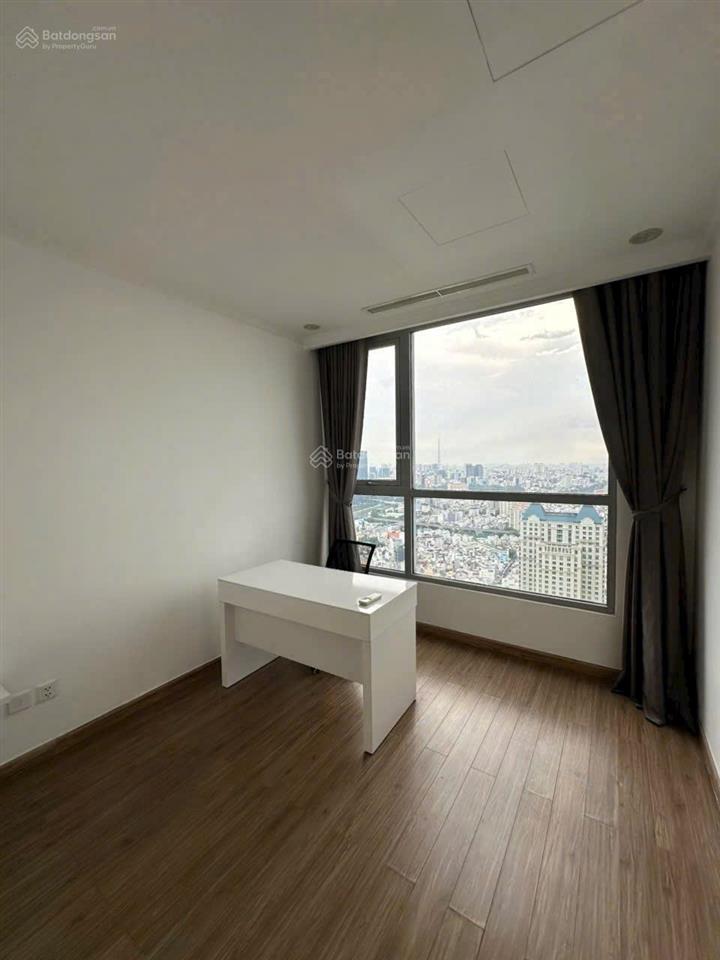 Bán gấp 3pn, 122m2 giá 13,5 tỷ, đã có sổ, view thoáng. nhà mới