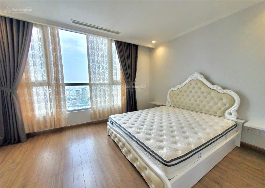 Bán gấp 3pn, 122m2 giá 13,5 tỷ, đã có sổ, view thoáng. nhà mới