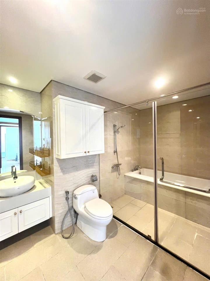 Bán gấp 3pn, 122m2 giá 13,5 tỷ, đã có sổ, view thoáng. nhà mới