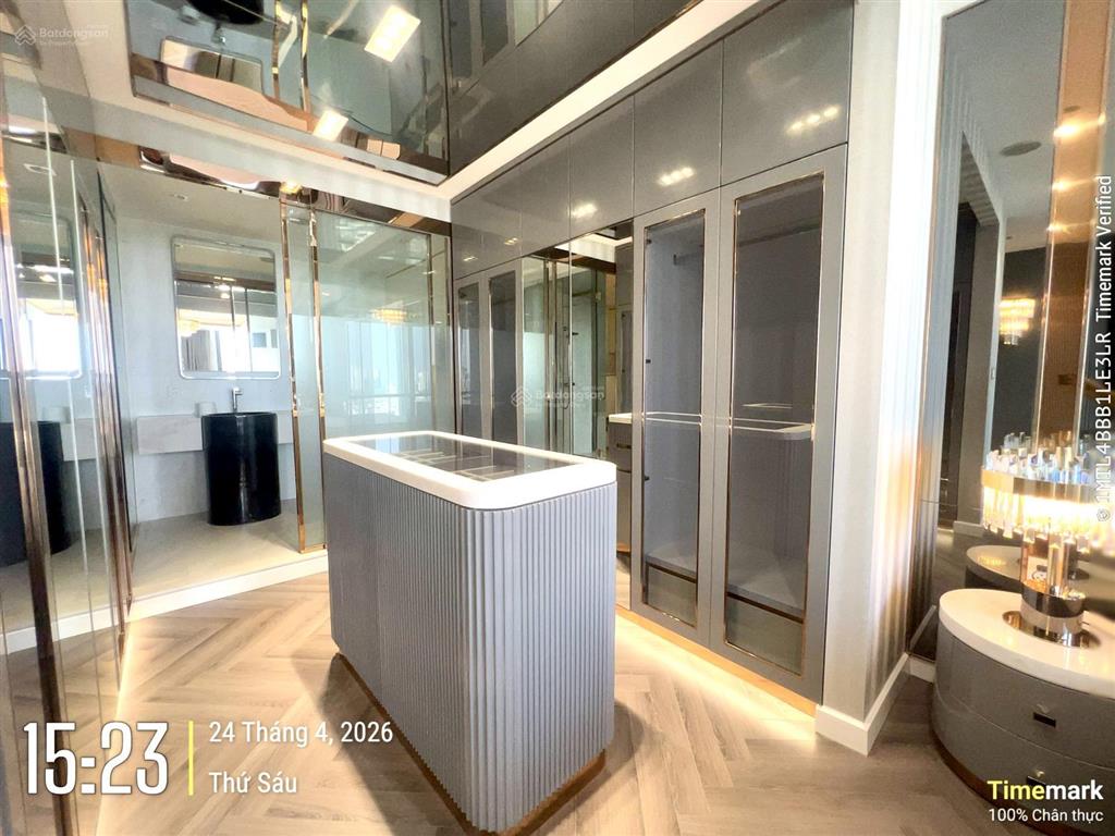 Cho thuê sky lm81 giá 150tr, 260m2, có hồ bơi, sân vườn, view cầu sài gòn, sông