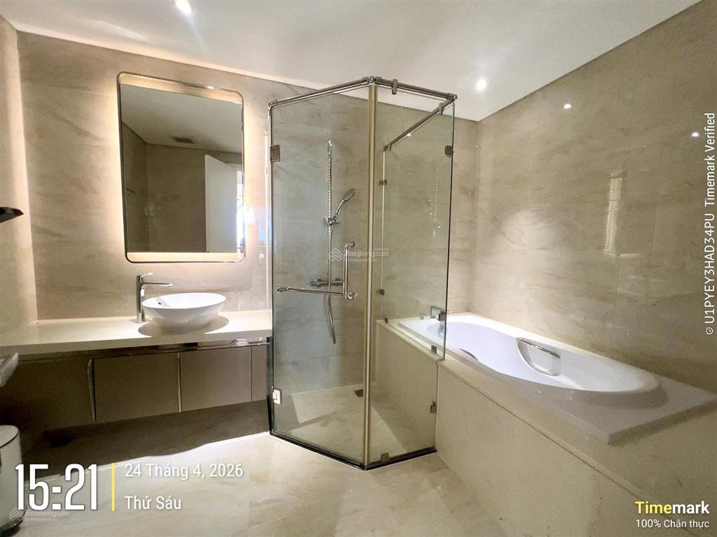 Cho thuê sky lm81 giá 150tr, 260m2, có hồ bơi, sân vườn, view cầu sài gòn, sông