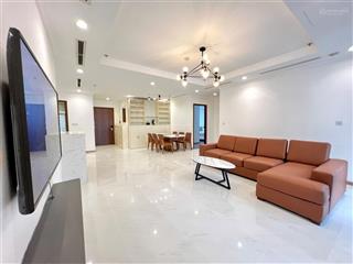 Căn hộ c1, 32 triệu/tháng, 135m2, 3pn, 2wc, có bồn tắm nằm