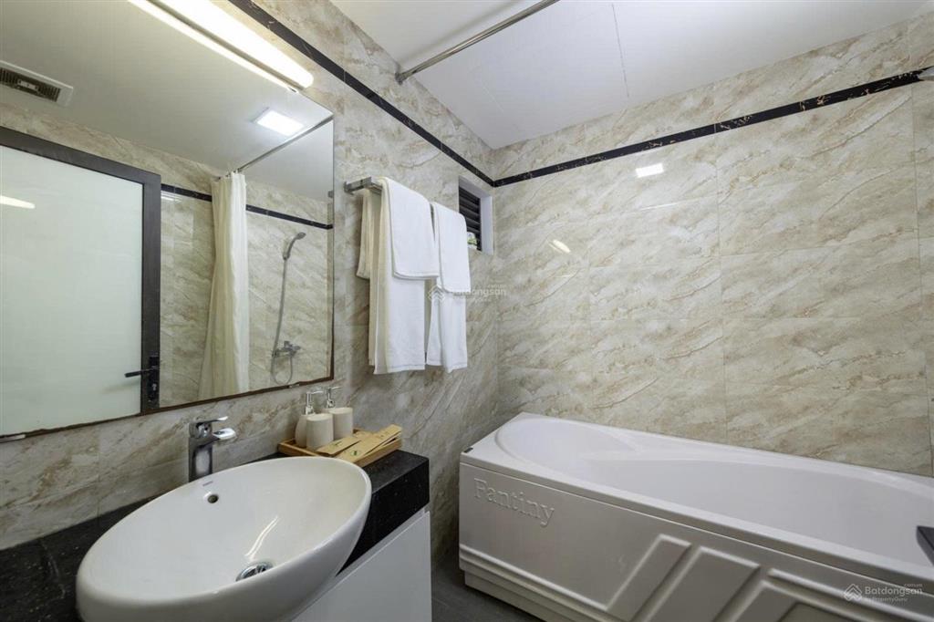 Cho thuê căn hộ 1k1n cao cấp phố đào tấn có bồn tắm giặt sấy riêng 60m2 12tr5