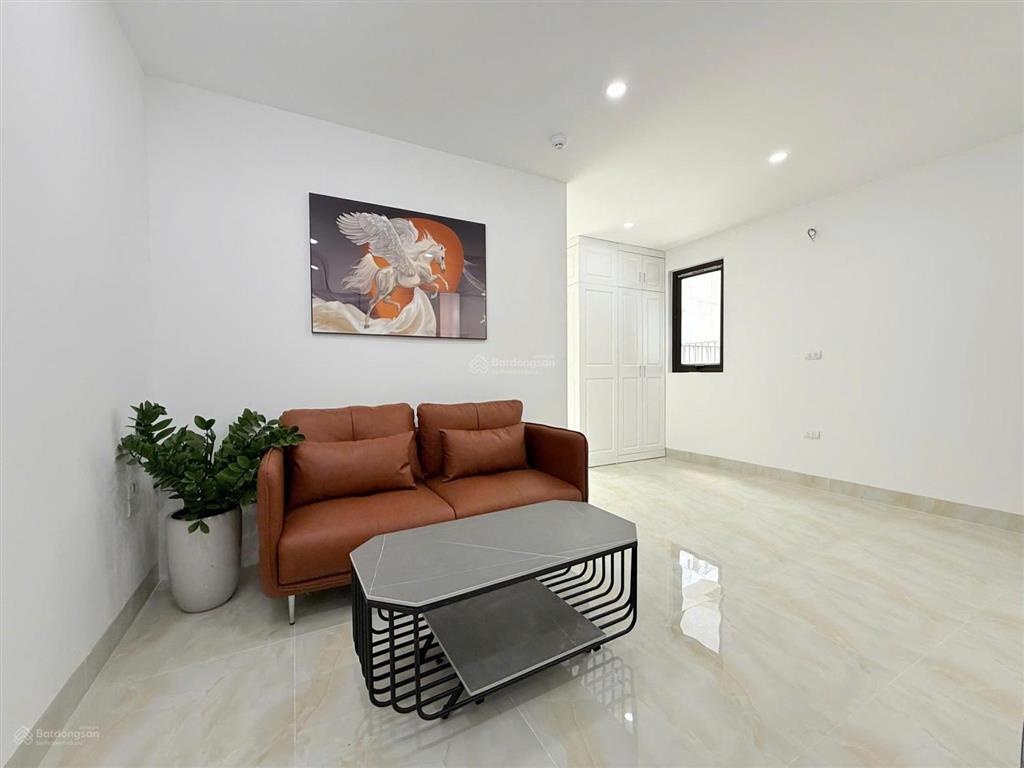 Chính chủ cần cho thuê căn hộ sẵn nội thất tại yên lãng ban công rộng view thoáng 8tr5