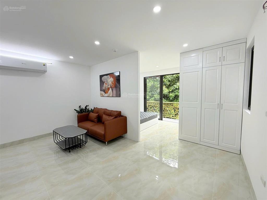 Chính chủ cần cho thuê căn hộ sẵn nội thất tại yên lãng ban công rộng view thoáng 8tr5