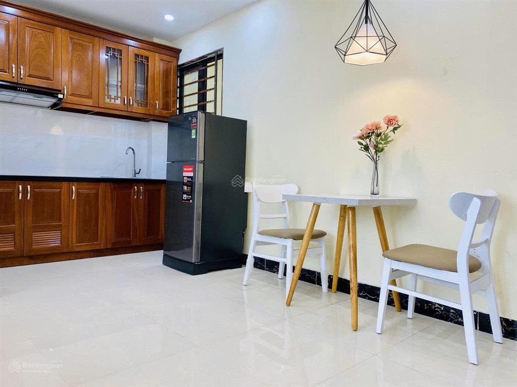 Cho thuê căn hộ sẵn nội thất tại chùa láng đống đa 30m 5tr3