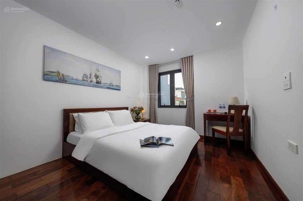Cho thuê apartment 1k1n tại phố linh lang 45m 9tr5 có bồn tắm giặt sấy riêng