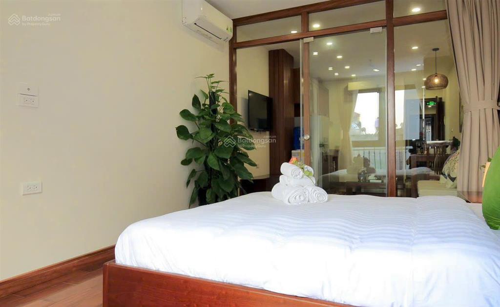 Cho thuê căn hộ phố kim mã 1k1n 60m2 9tr5 sẵn nội thất cao cấp bồn tắm giặt sấy riêng