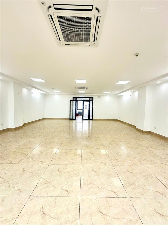 Cho thuê văn phòng mbkd tại 20 đặng thùy trâm ( 477 hoàng quốc việt ) 130m giá từ 21 triệu/tháng
