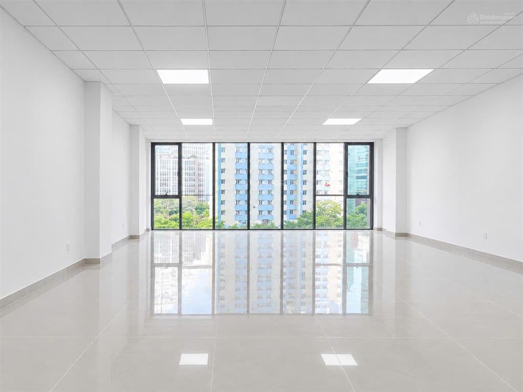Cho thuê tòa nhà văn phòng trần thái tông 180m x 5 tầng  mặt tiền 10m  190tr