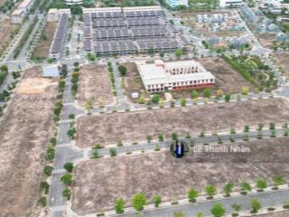 **lô góc 2 mặt tiền ngay ngã tư  giá tốt hiếm có tại gem sky world**