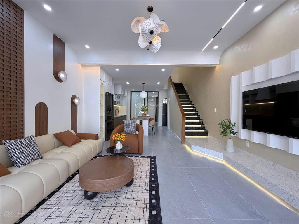 Nhà 3 tầng mặt tiền thanh lương 18 trung tâm hoà xuân, cẩm lệ diện tích 100m
