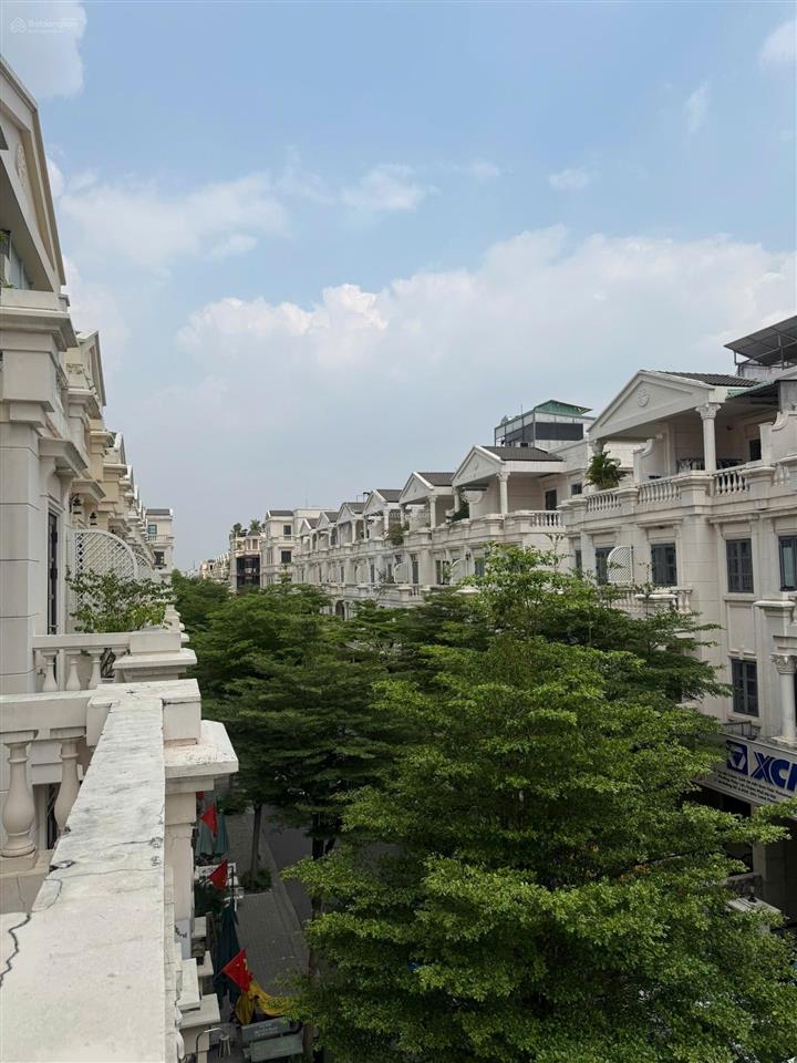 Cho thuê nhà phố cityland park hills, 1 hầm + 4 lầu, nhà mới full máy lạnh