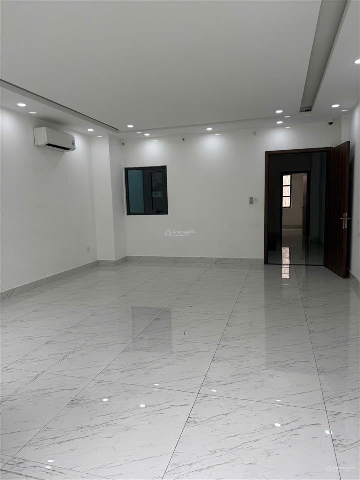 Cho thuê nhà phố cityland park hills, 1 hầm + 4 lầu, nhà mới full máy lạnh