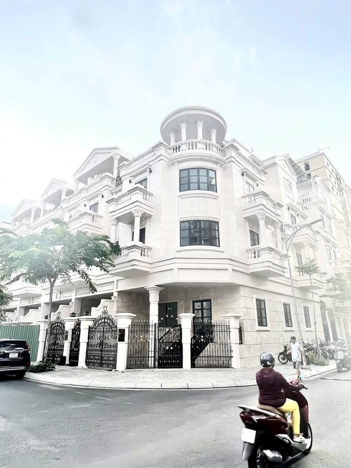 Cho thuê căn góc tại cityland gò vấp  7x20  gần siêu thị lotte  nhận diện thương hiệu cực tốt