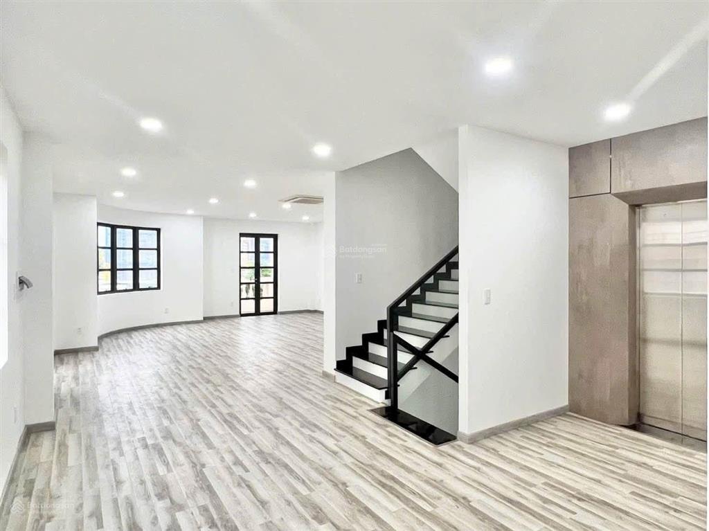 Cho thuê căn góc tại cityland gò vấp  7x20  gần siêu thị lotte  nhận diện thương hiệu cực tốt