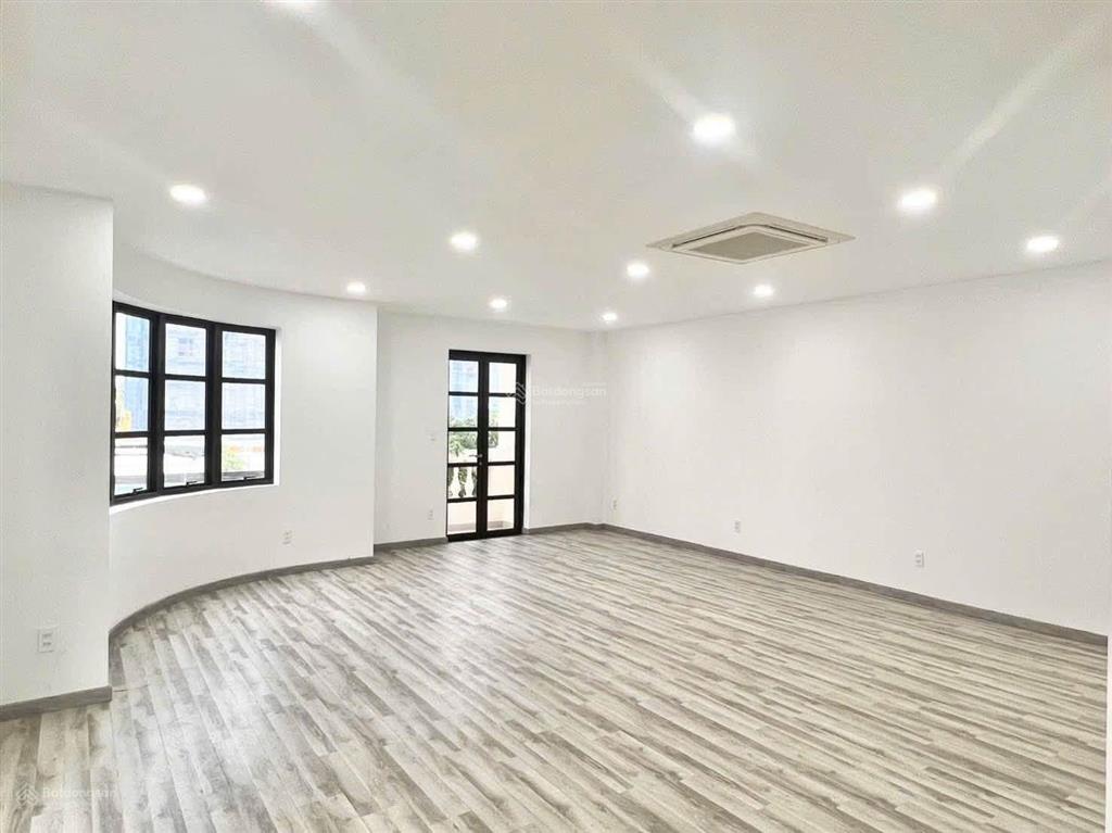 Cho thuê căn góc tại cityland gò vấp  7x20  gần siêu thị lotte  nhận diện thương hiệu cực tốt