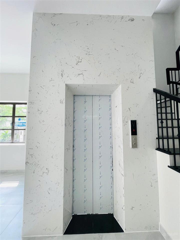 Căn góc cityland park hills, dt 156m2 (7,8x20), giá siêu hời giảm 3,5 tỷ chỉ còn 33 tỷ