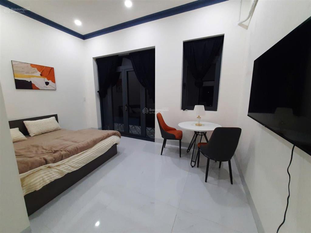 Cho thuê nhà nguyên căn mới xây full nội thất gần chợ hưng long