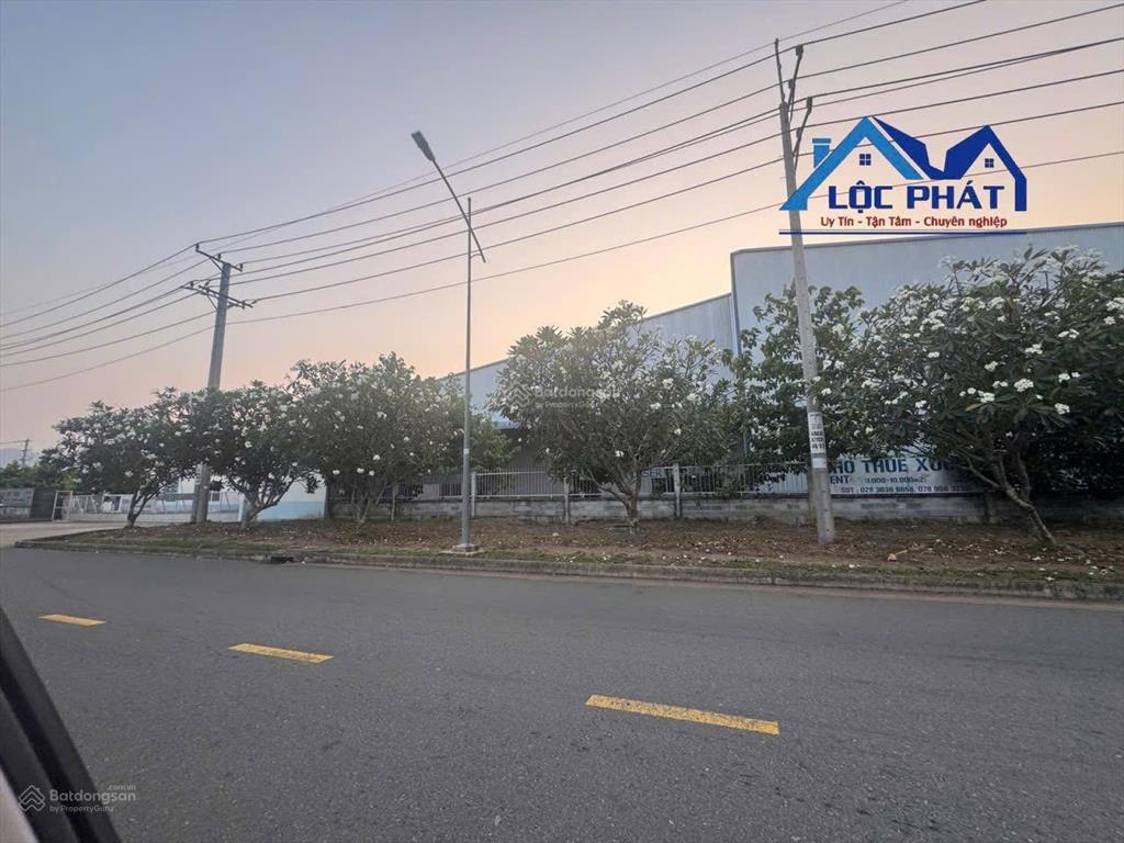 Cho thuê nhà xưởng 2000m2 kcn nhơn trạch, đồng nai giá 4 usd/m2 (~200 triệu/tháng) 