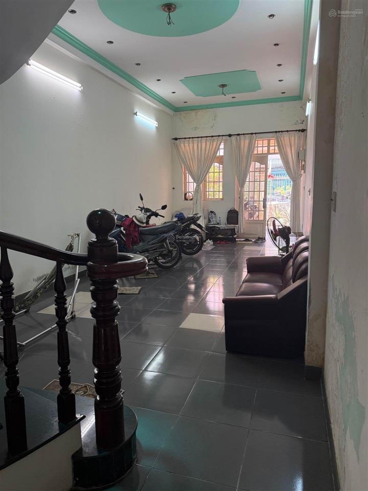 Nhà mặt phố diện tích lớn 160m2 khu linh chiểu gần vincom thủ đức 17.5 tỷ