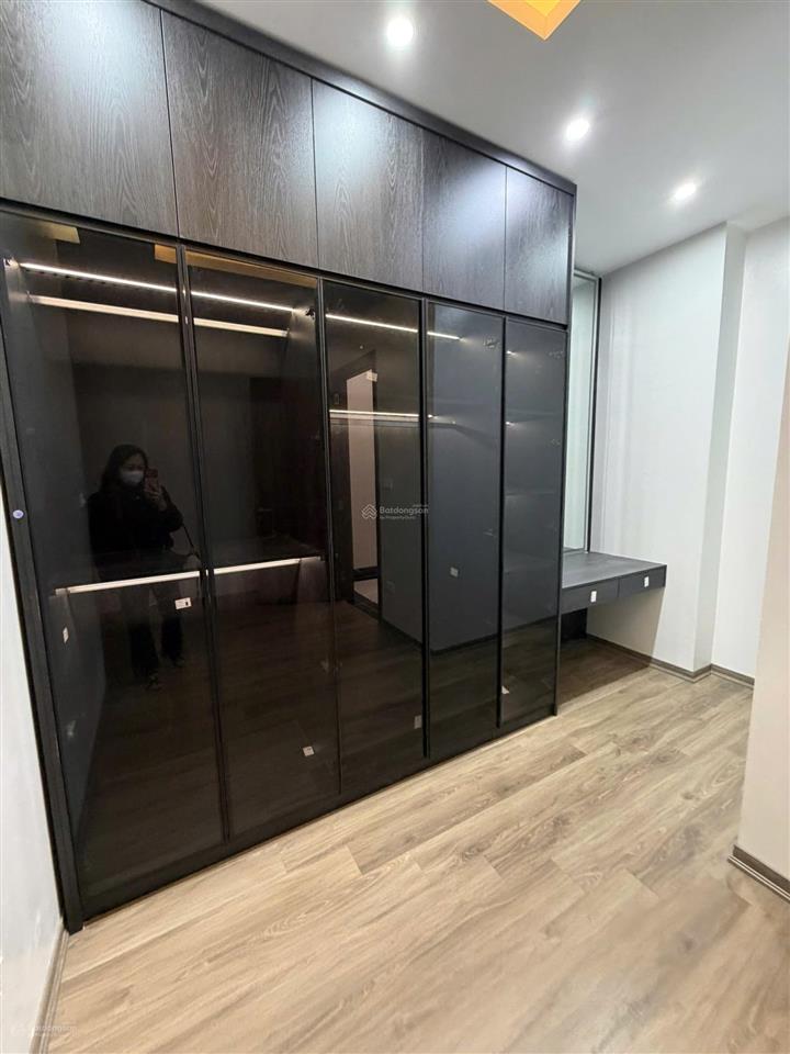 29.5tỷ  72m2/8tầng [trung kính] phân lô ô tô tránh  ngõ thông  hàng hiếm  ở và kinh doanh tốt!!