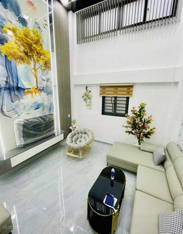 Nhà mới xây đẹp lắm anh chị ơi  5 tầng  đường 6m  có thang máy  full nội thất  ngay tân bình