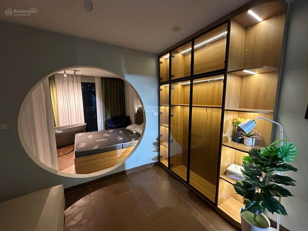 Hơn 14 tỷ ô tô tránh tại hồ tùng mậu, 9 tầng xây 50m, xây mới, thang máy