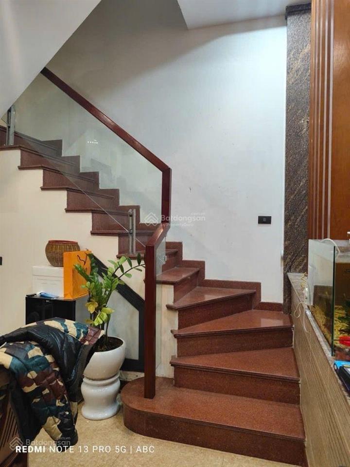 Lô góc 2 mặt oto phố tây sơn ngay ngã 4 chùa bộcthái hàgần hồ,vườn hoa.dt 62m5tmt 7m22.9 tỷ