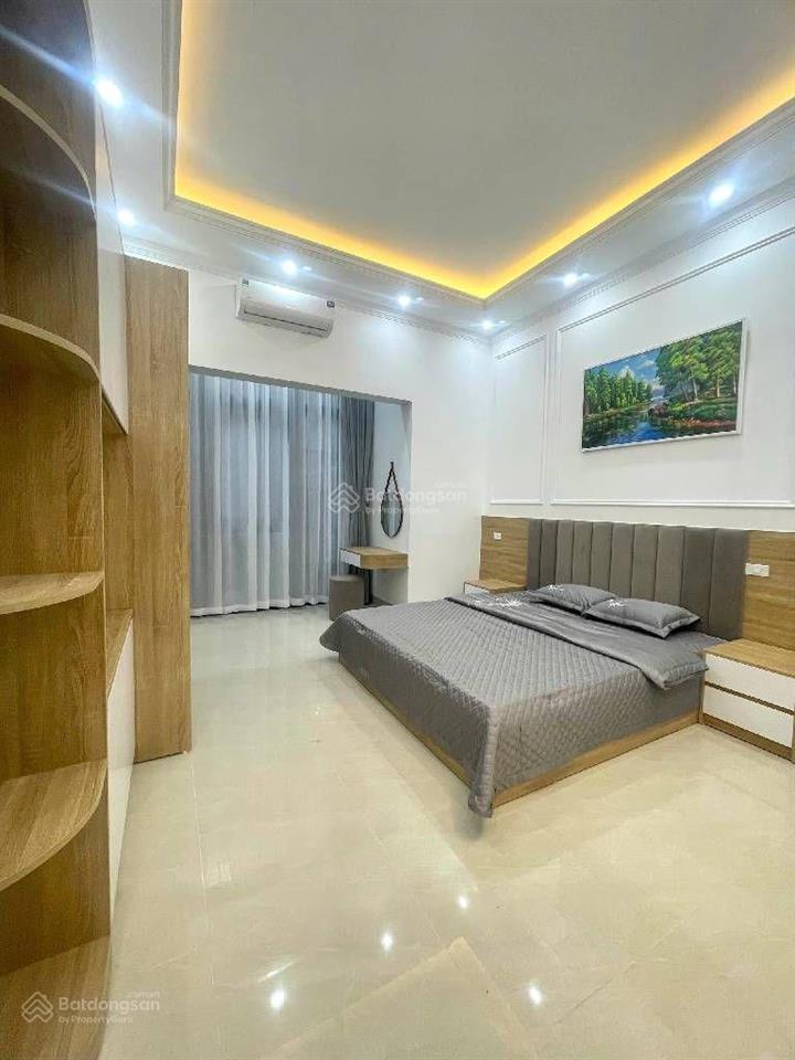 Đầu tưhiếmduy nhất 1 căn hoàng cầucách phố mấy bước chân3 thoáng.dt 35m4tmt 4.5m7.5tỷ ctl