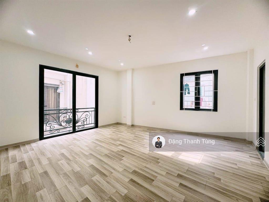 Bán nhà riêng thang máy lò đúc  trần khát chân, ngõ nông gần phố ra ô tô  dt42m2  mt4,1 x 5 tầng