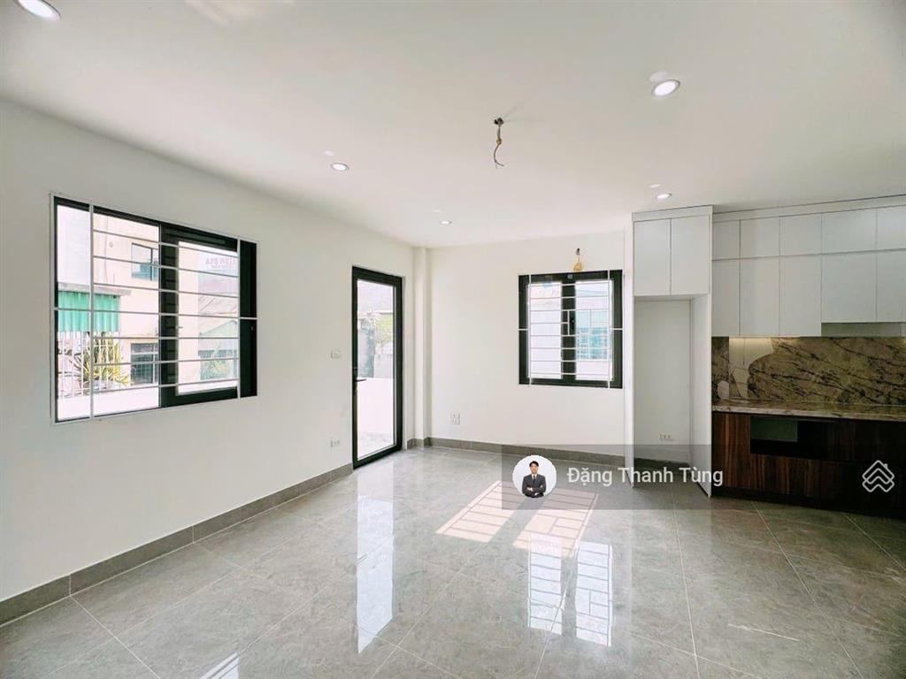 Bán nhà riêng thang máy lò đúc  trần khát chân, ngõ nông gần phố ra ô tô  dt42m2  mt4,1 x 5 tầng