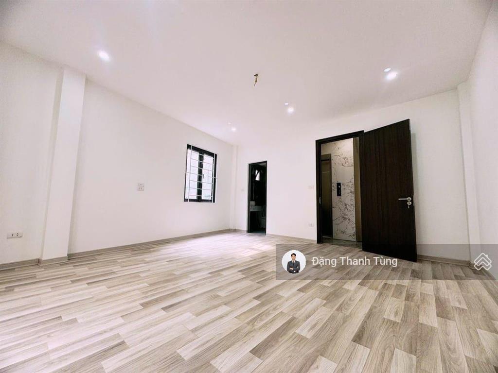 Bán nhà riêng thang máy lò đúc  trần khát chân, ngõ nông gần phố ra ô tô  dt42m2  mt4,1 x 5 tầng