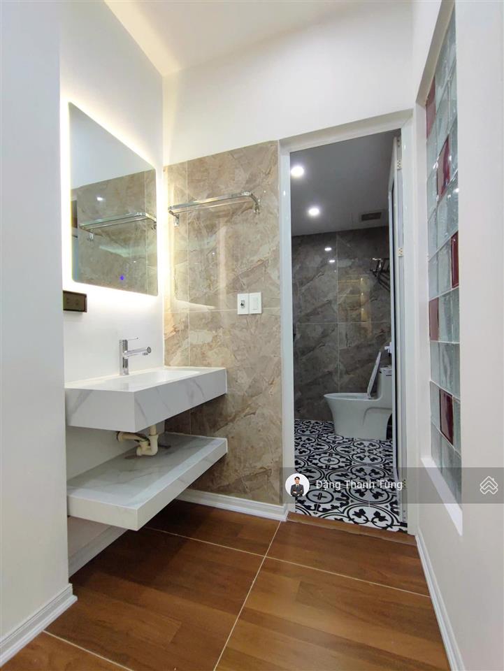 Bán nhà riêng thang máy khu vực đống đa  ô tô 7 chỗ đỗ cửa, 20m ra phố  dt 35m2  mt 5m x 6 tầng