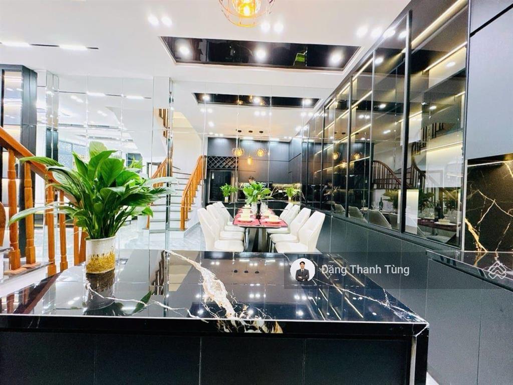 Bán nhà riêng phố vương thừa vũ chỉ vài bước chân ra phố ô tô tránh dt 42m2  mt 4.3m, 5 tầng 4 ngủ