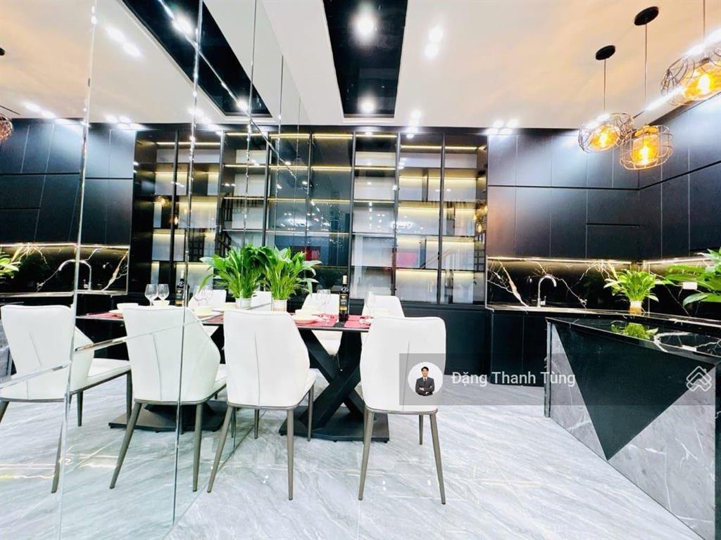 Bán nhà riêng phố vương thừa vũ chỉ vài bước chân ra phố ô tô tránh dt 42m2  mt 4.3m, 5 tầng 4 ngủ