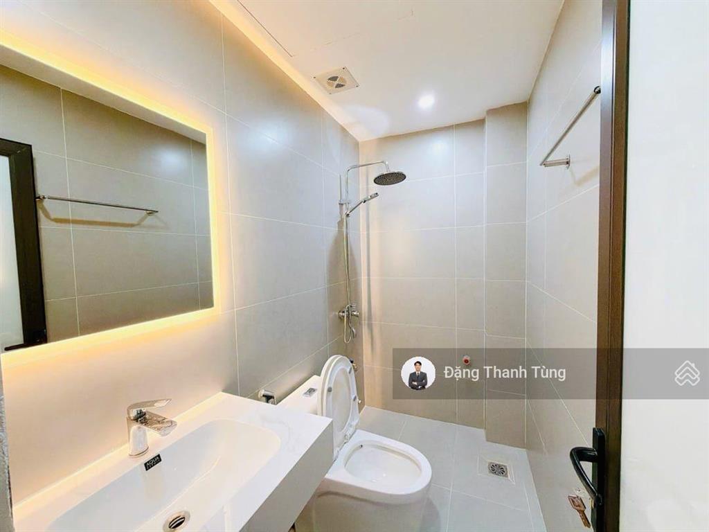 Đón đầu quy hoạch  nhà mới thang máy khương trung  mua là được. dt 41/47m2  mt 4.25m x 5 tầng.