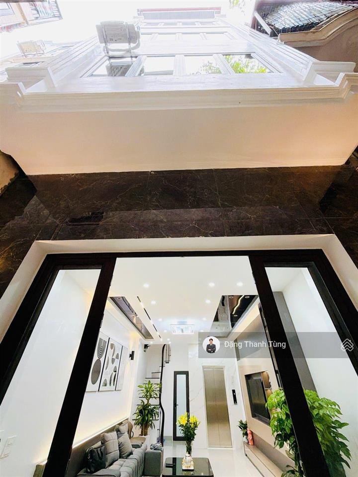 Đón đầu quy hoạch  nhà mới thang máy khương trung  mua là được. dt 41/47m2  mt 4.25m x 5 tầng.