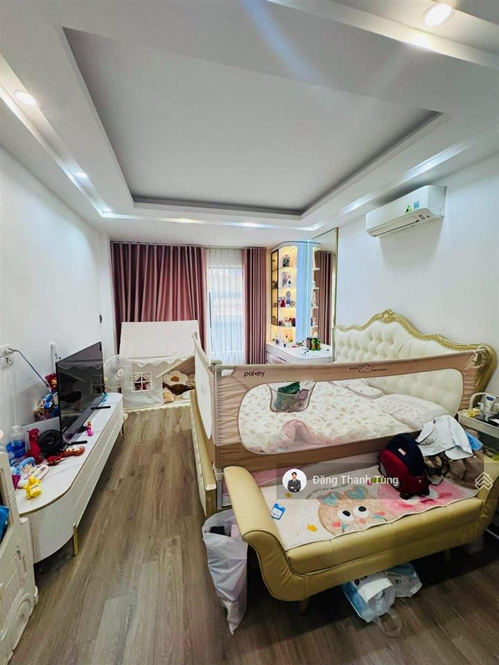 Bán nhà riêng đống đa  oto vào nhà  lô góc 2 thoáng sáng vĩnh viễn, phân lô ngõ thông vòng quanh.