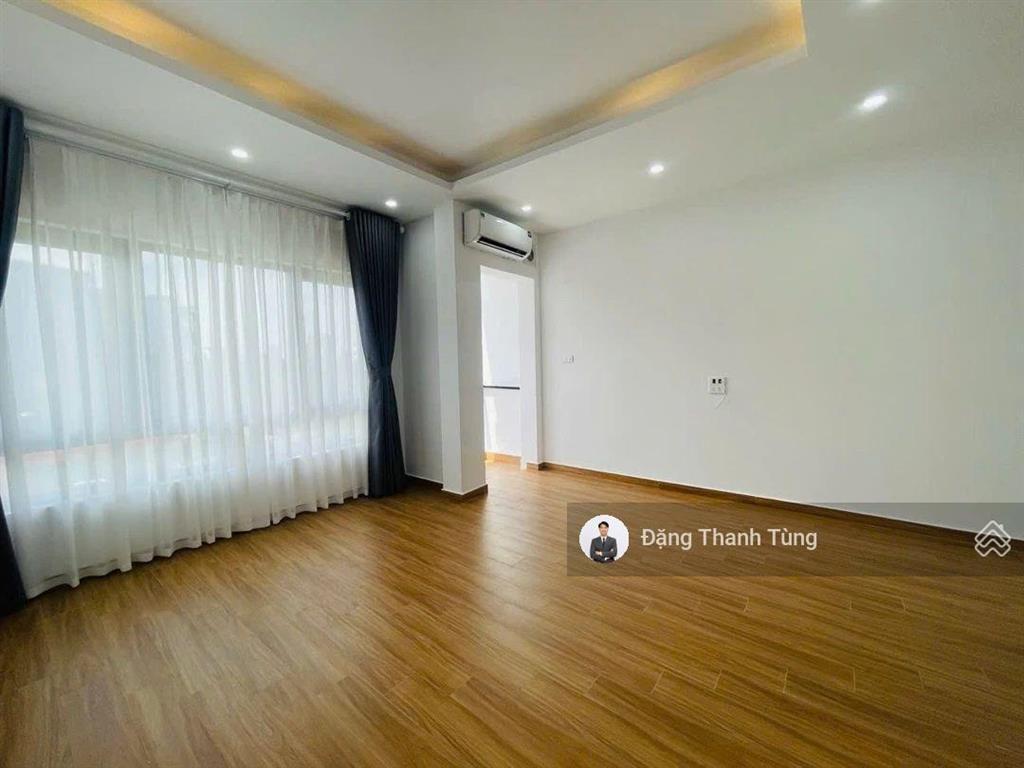 Bán nhà riêng thang máy ngã tư sở  ngõ thông, kinh doanh, 1 nhà ra phố. dt 32m  mt4.55m x 7 tầng.