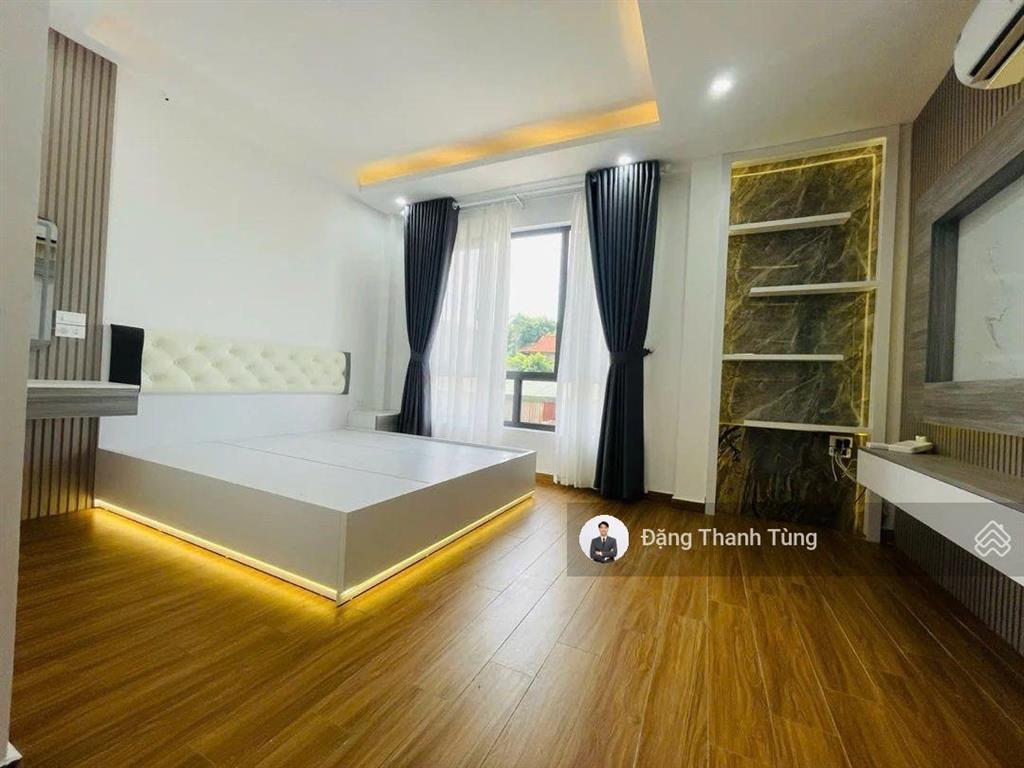 Bán nhà riêng thang máy ngã tư sở  ngõ thông, kinh doanh, 1 nhà ra phố. dt 32m  mt4.55m x 7 tầng.