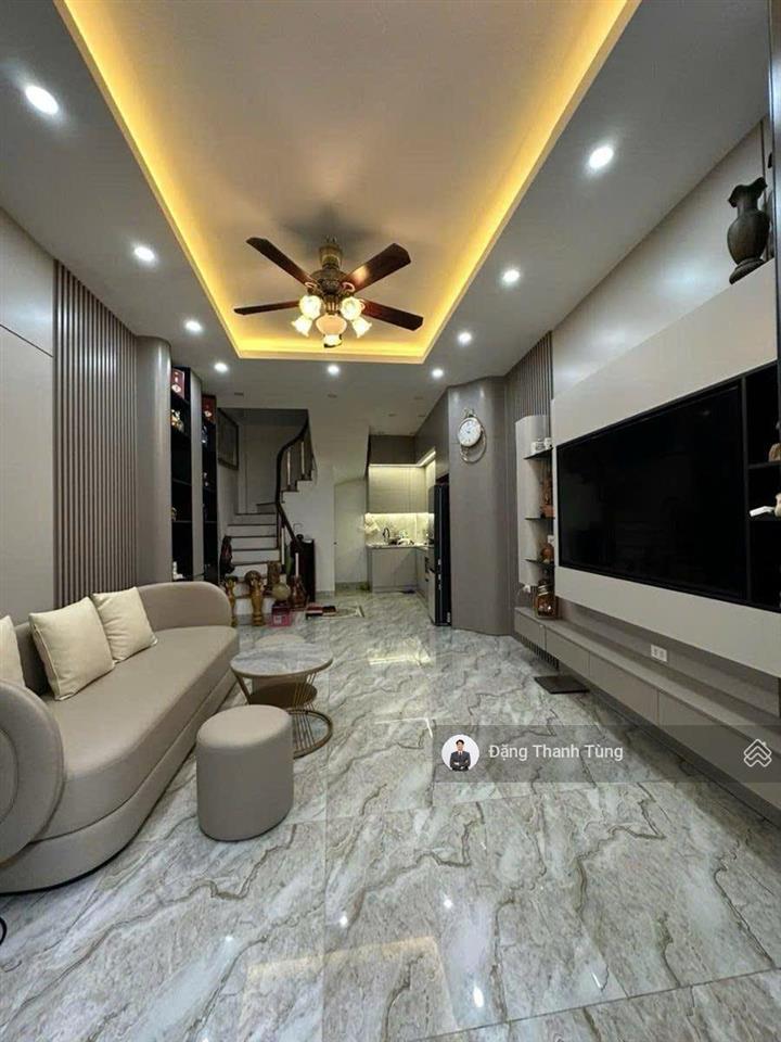 Bán nhà riêng dt38m2  mt3.6mx5tầng. lô góc ngõ thông gần phố ra oto, chỉ cách viện thanh nhàn 200m