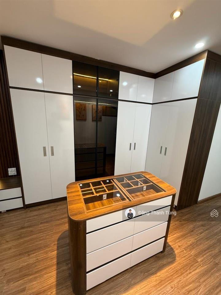 Bán nhà 6 tầng thang máy phố tôn đức thắng, ngõ thoáng nông thẳng 15m ra phố. dt 51m2  mt 3.8m