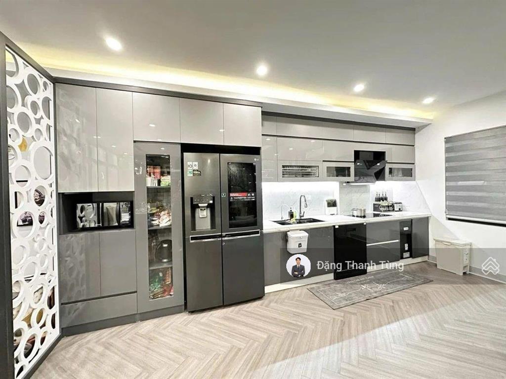Lô góc  gara oto  thang máy, ngõ thông. dt55m²  mt 6.7m x 6 tầng sổ đẹp hoa hậu thanh xuân.