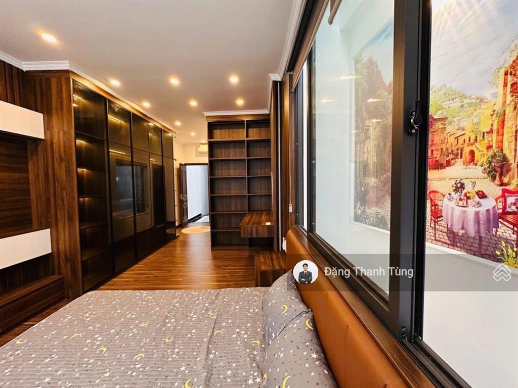 Cần bán nhà ngọc khánh  dt 52.1m  mt 4.6m  6 tầng thang máy, ngõ thông chỉ 200m ra hồ giảng võ